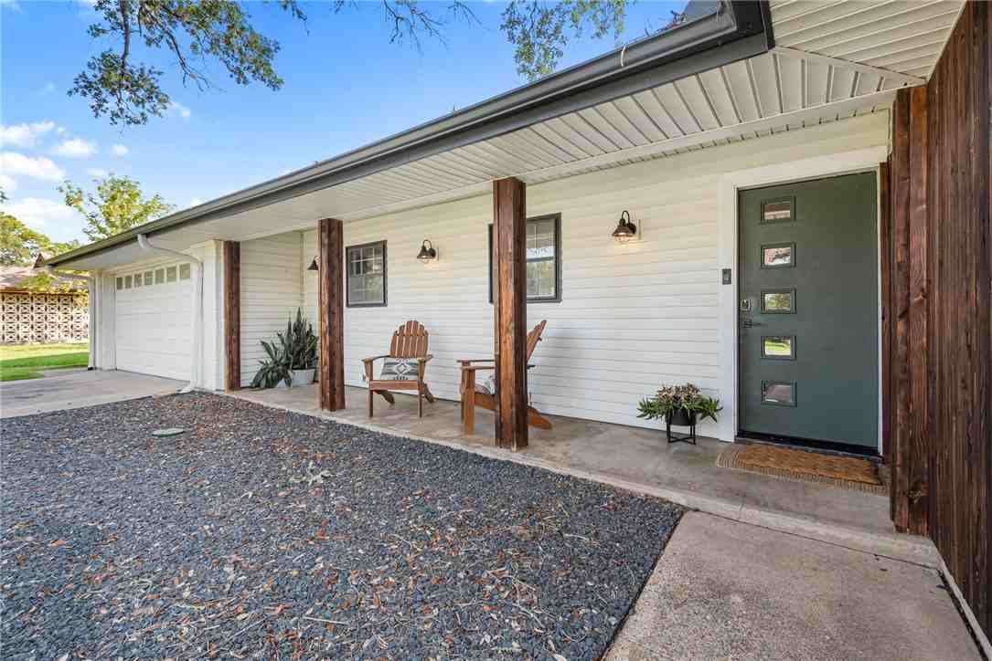 3404 Sam Noble Parkway - Photo 3 of 32