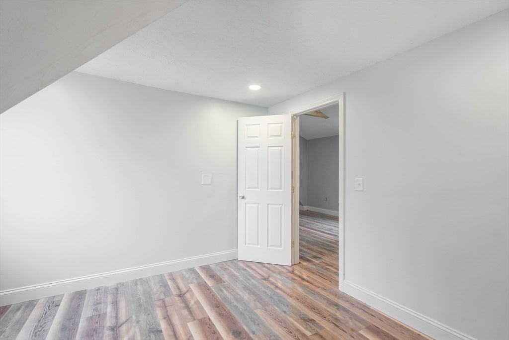 87 Brookfield Rd - Photo 5 of 17