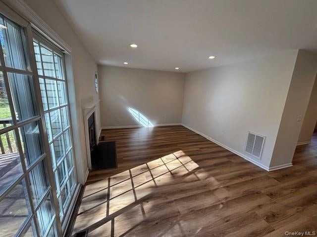 2503 Canterbury Way - Photo 3 of 25