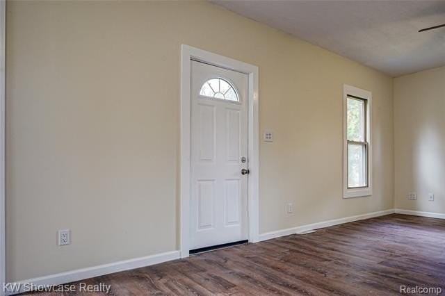 504 2nd St - Photo 4 of 41