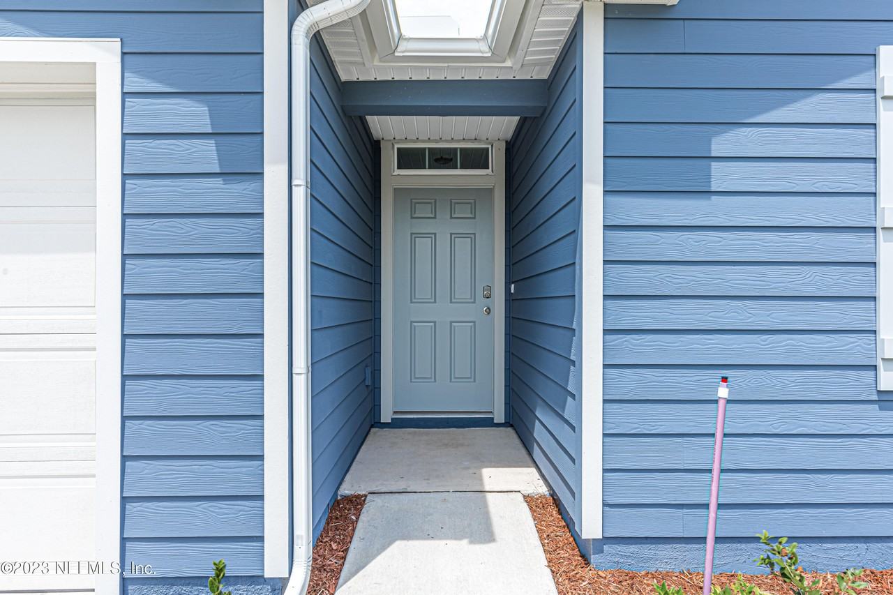 2058 Garrison Way - Photo 4 of 33