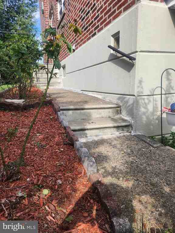 1125 Solly Ave ##1 - Photo 3 of 42