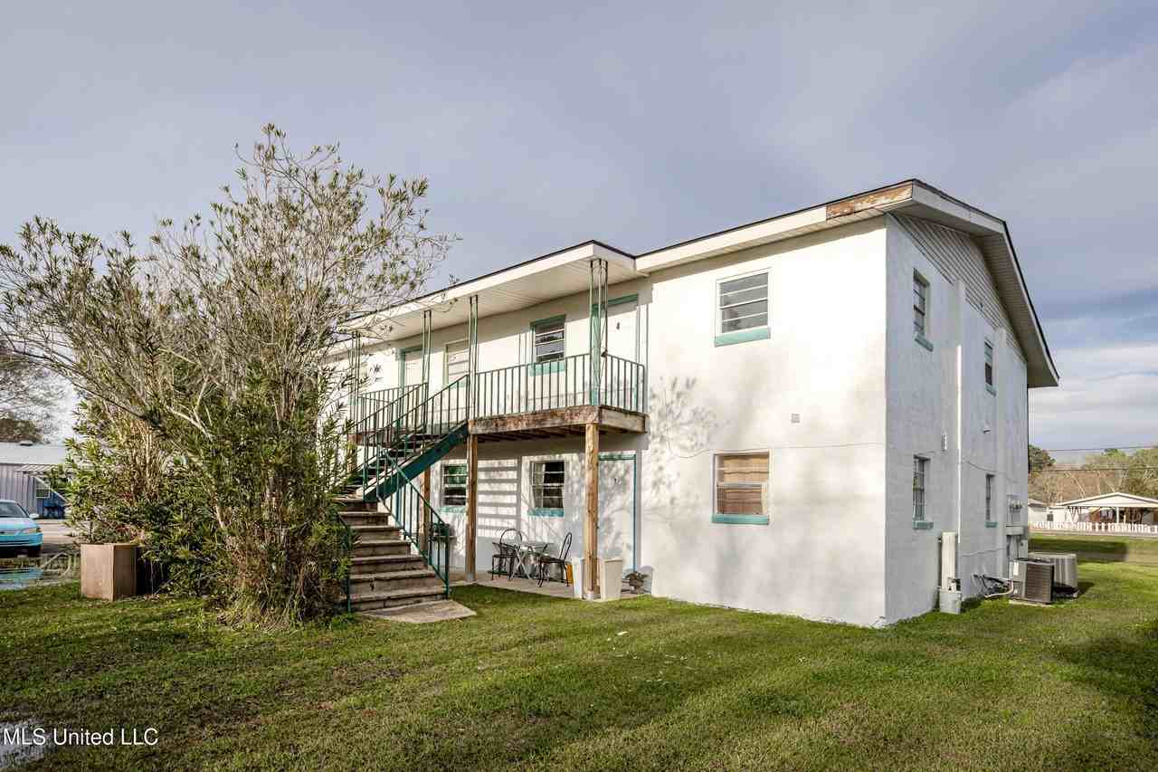 8429 Highway 613 - Photo 4 of 47