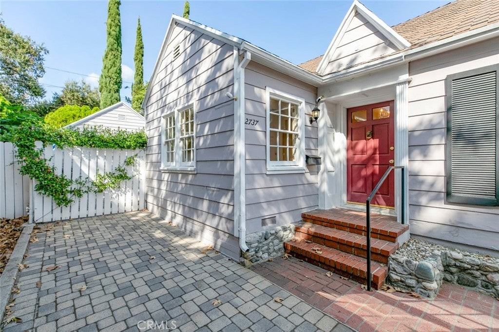 2737 Rustic Ln - Photo 5 of 38