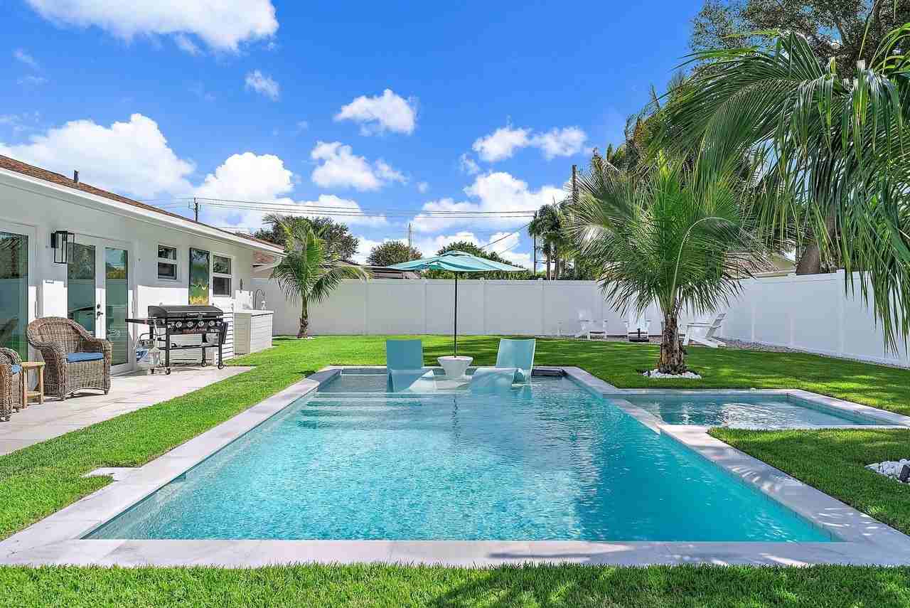 8 Windsor Rd W - Photo 5 of 32