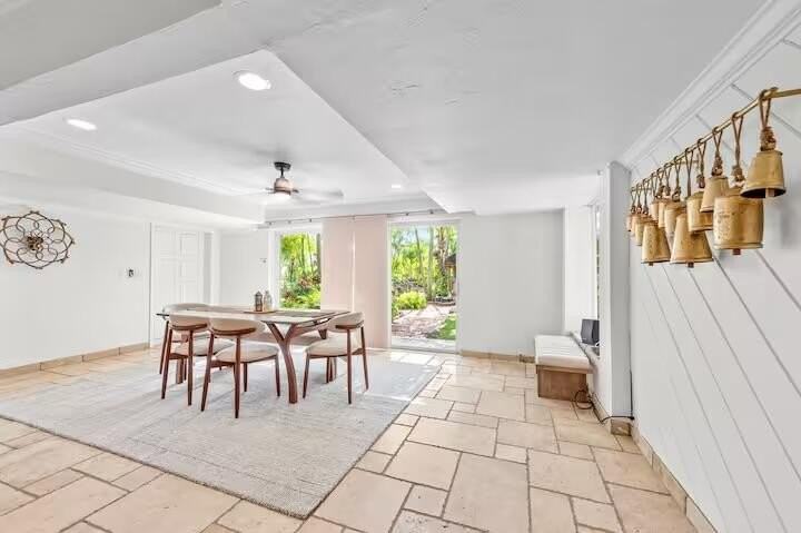 2780 Ne 16th St - Photo 6 of 50