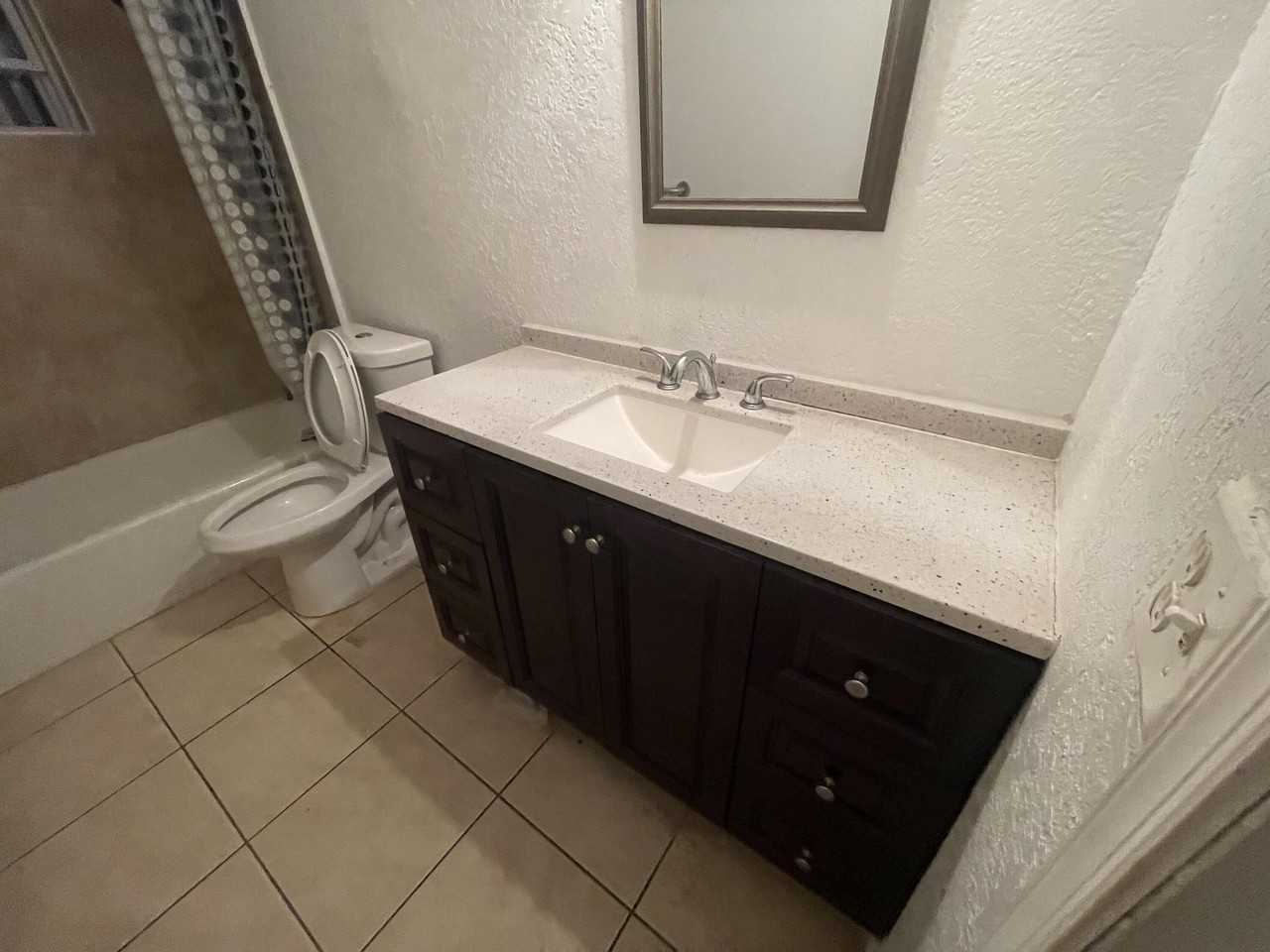 198 Southwest 15th Street - Photo 3 of 6