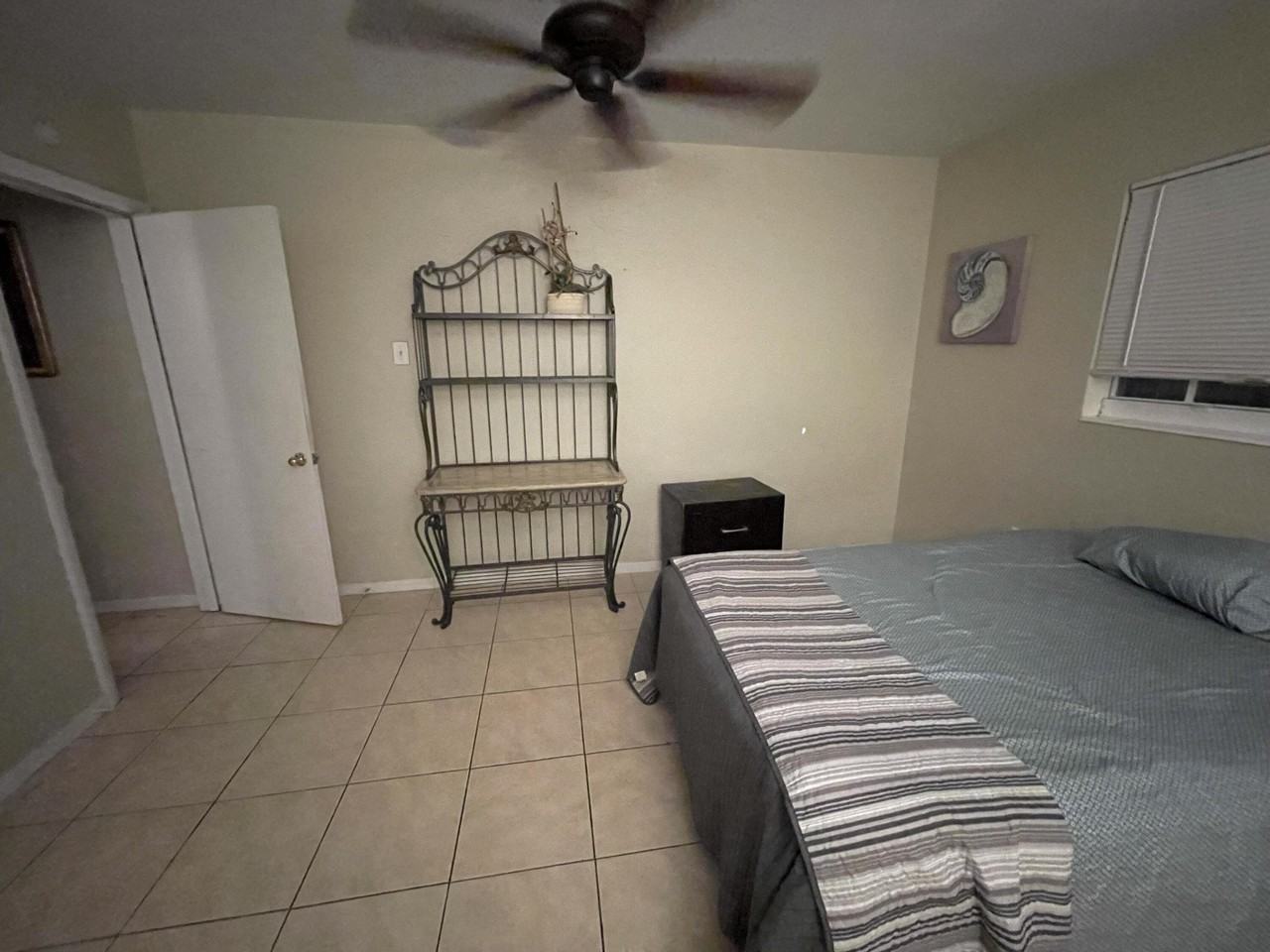 198 Southwest 15th Street - Photo 4 of 6