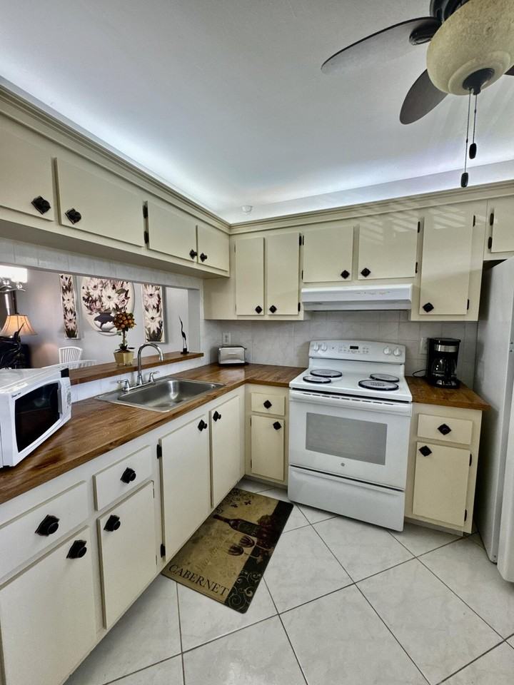 7214 Golf Colony Ct #205 - Photo 7 of 46