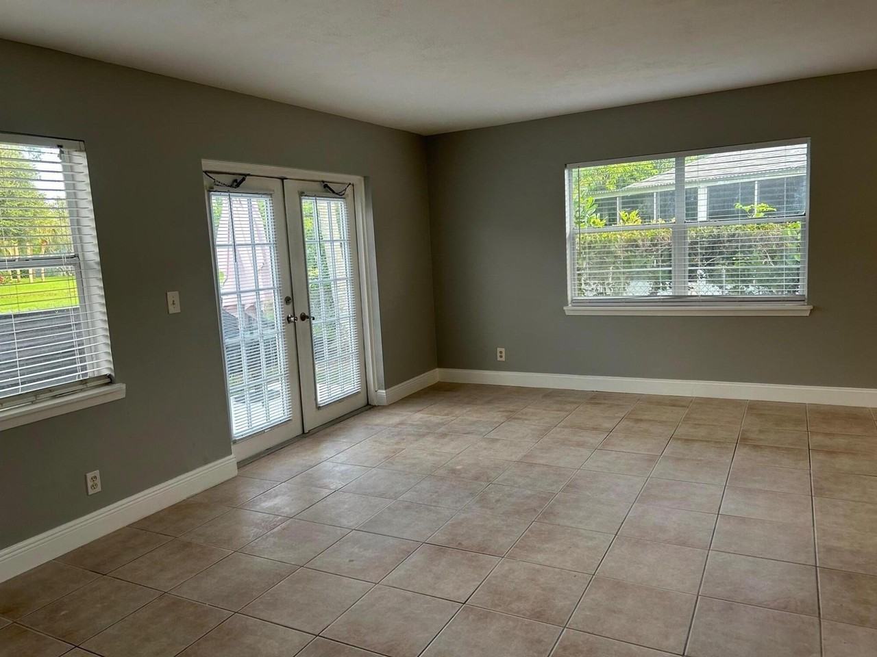 10084 Boynton Place Cir - Photo 4 of 17