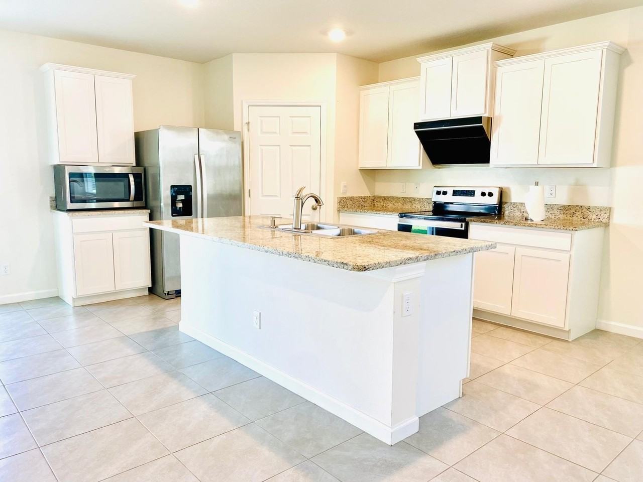 9732 Starboard Dr - Photo 5 of 29