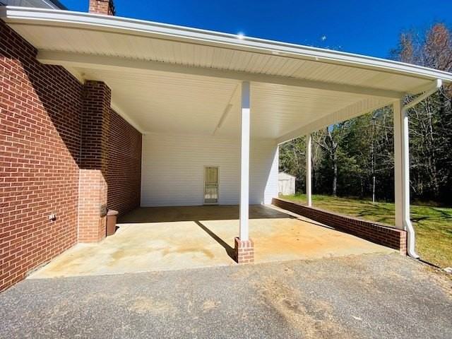 573 Gaulding Rd - Photo 3 of 31