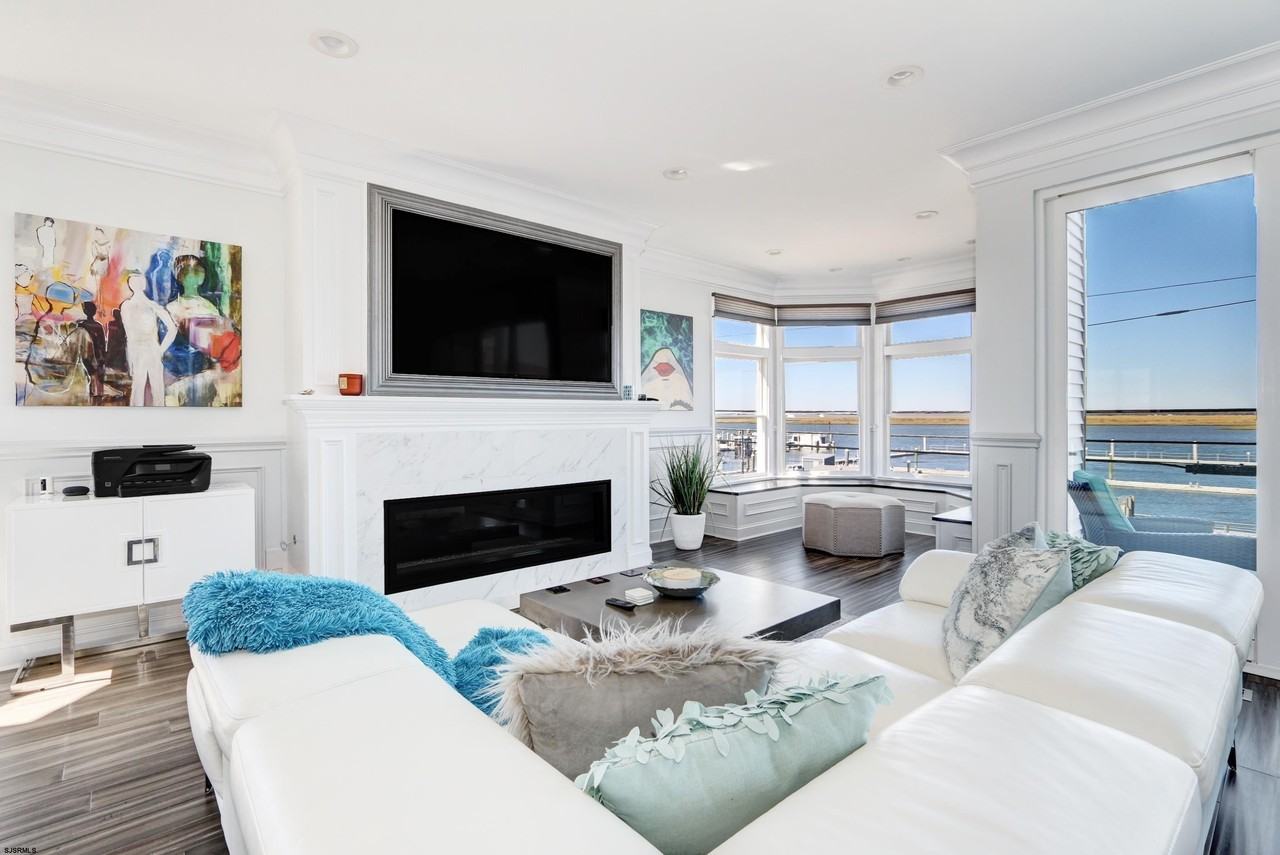 9416 Amherst Ave - Photo 3 of 50