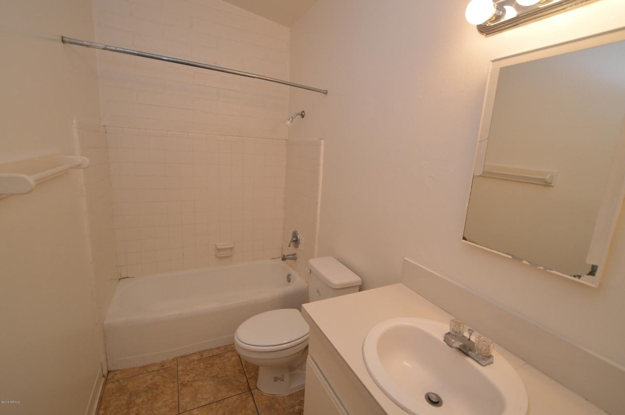 324 W Navajo Rd - Photo 4 of 7