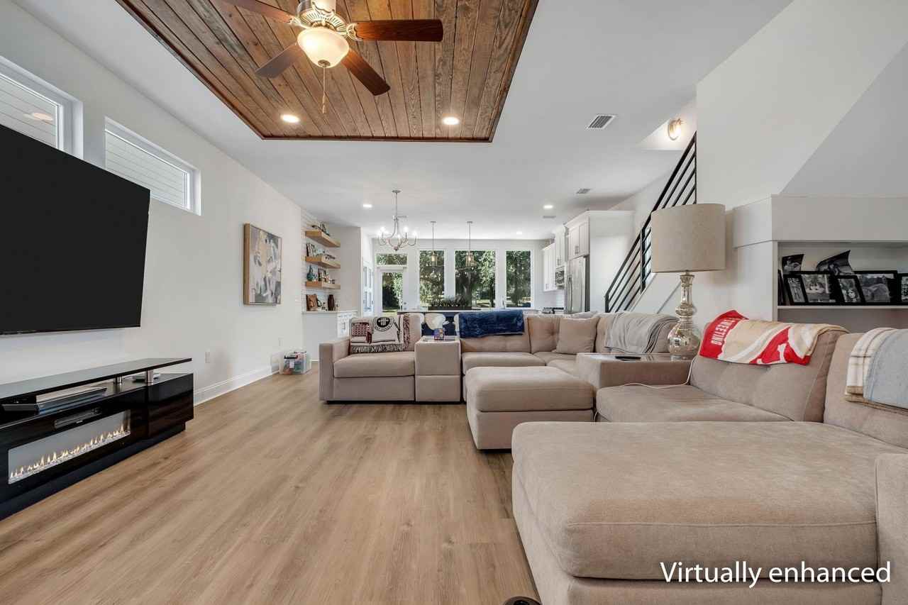 458 Grand Oaks Rd - Photo 5 of 38