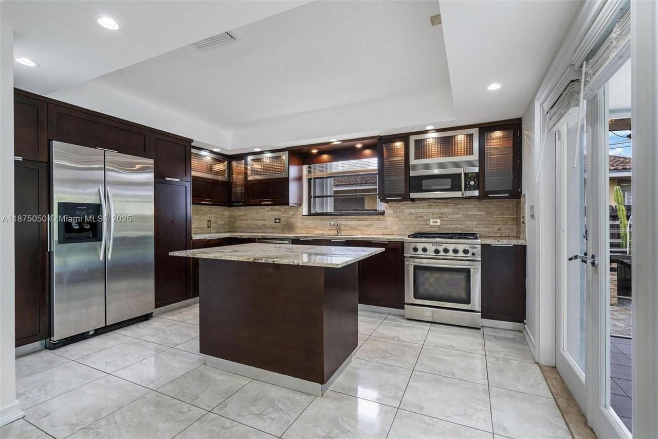 20525 Highland Lakes Blvd - Photo 7 of 8