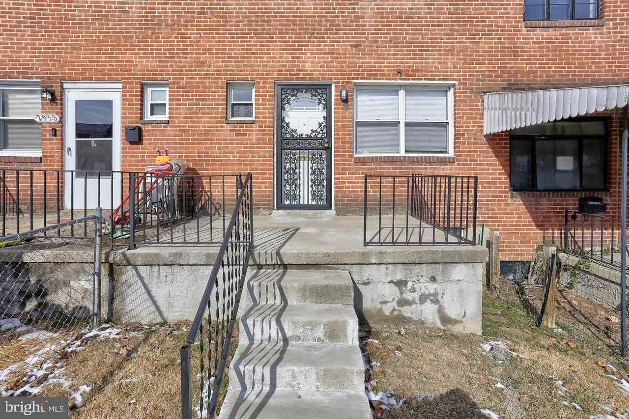 2536 Loyola Northway - Photo 2 of 26