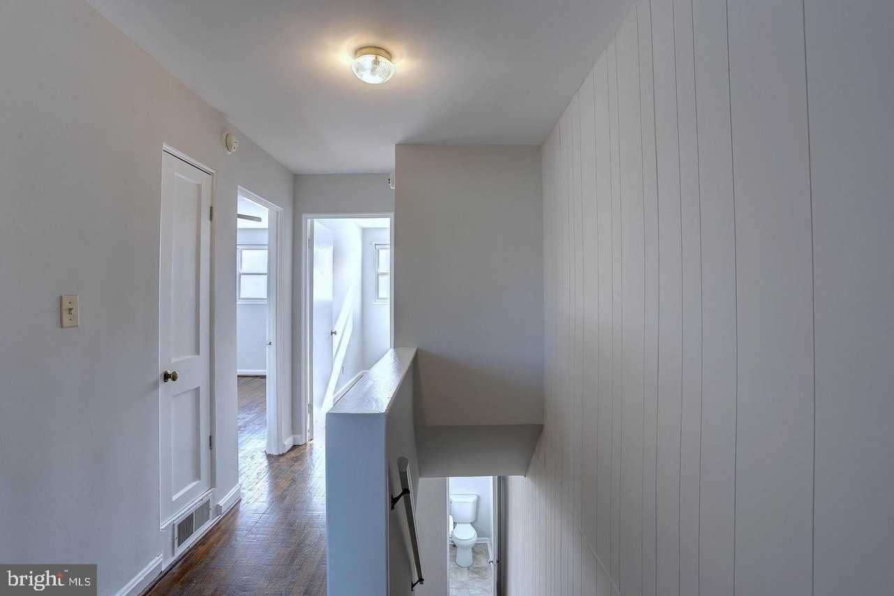 2536 Loyola Northway - Photo 4 of 26