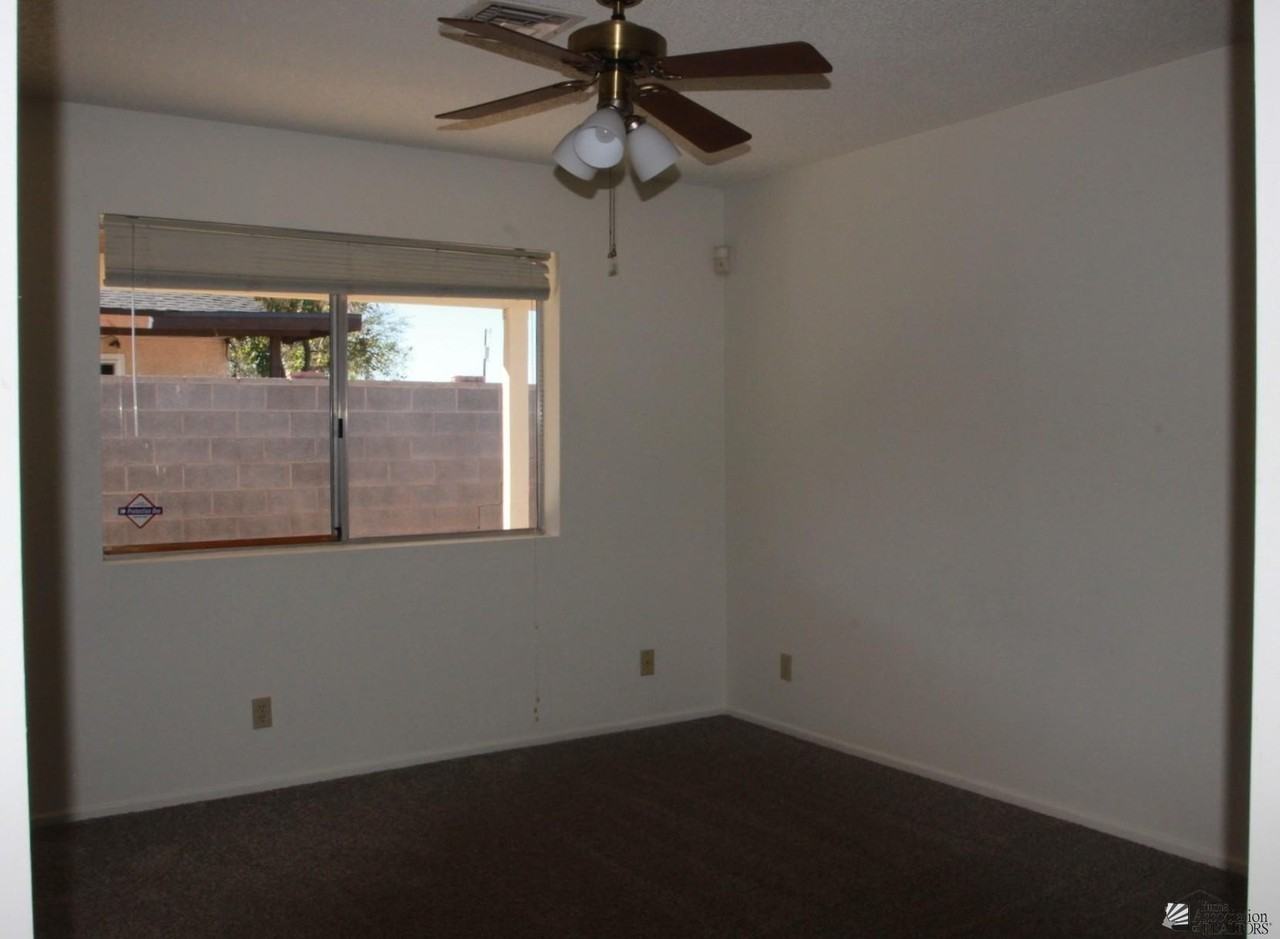 1600 S 46th Dr - Photo 7 of 10