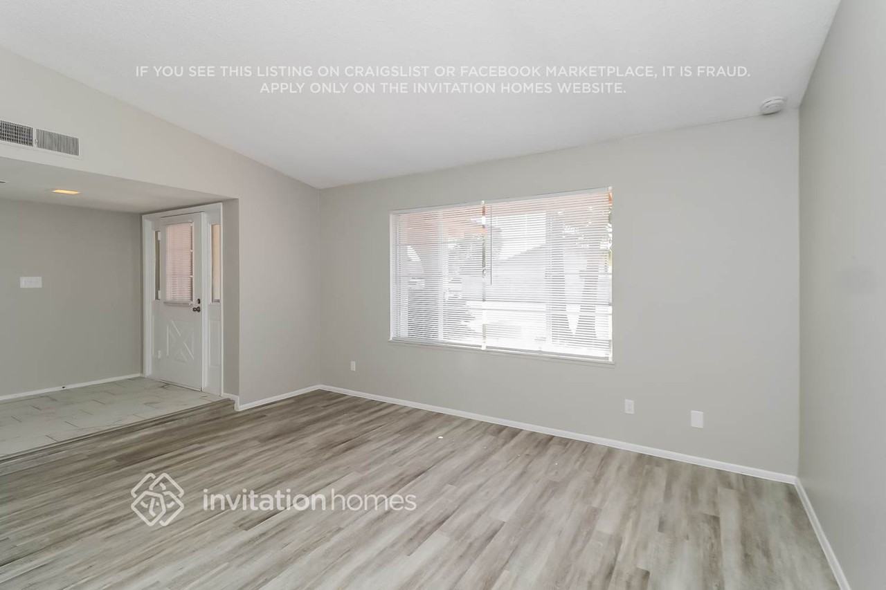 1208 West Topeka Drive - Photo 2 of 16