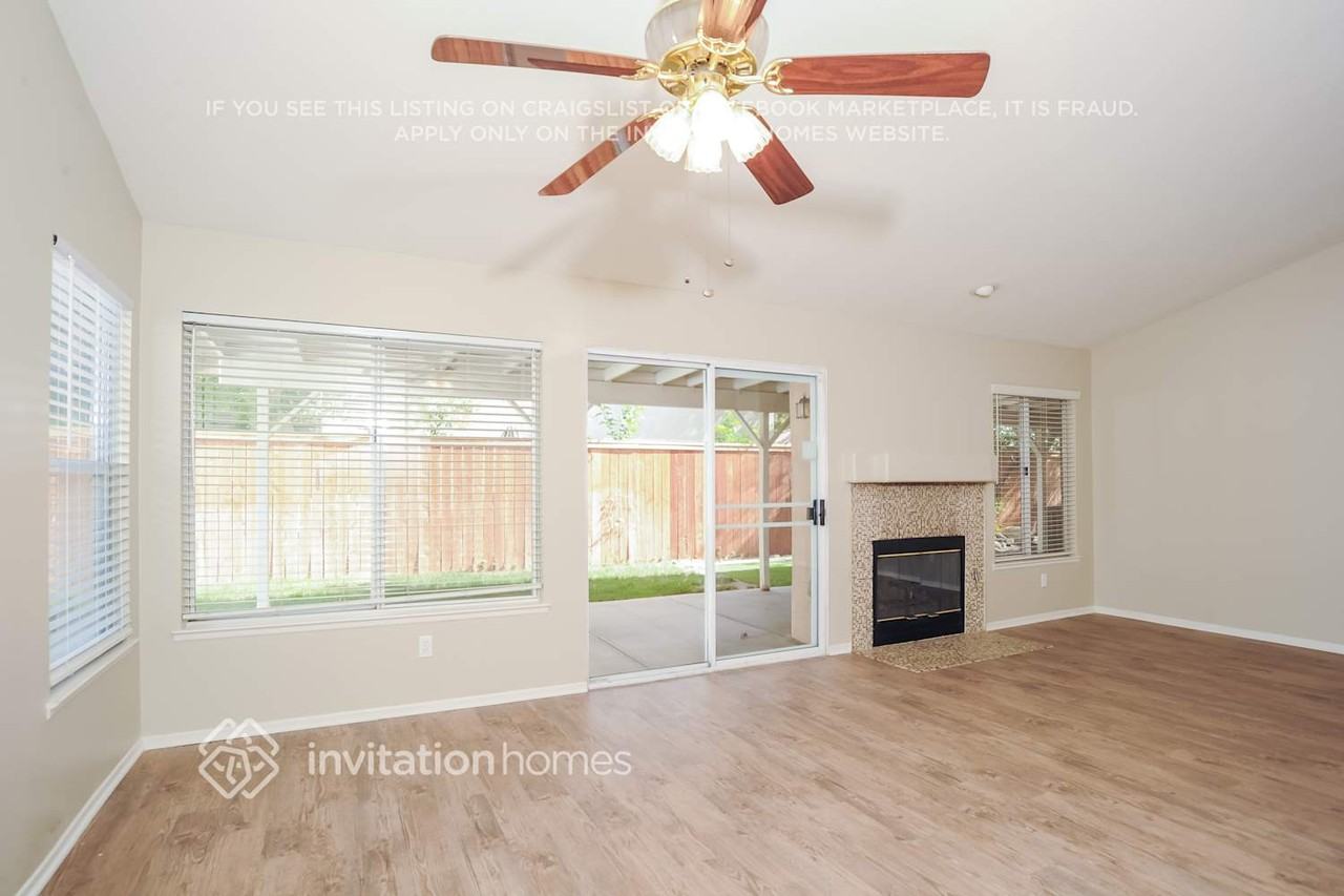 42418 Coronet Ct - Photo 4 of 15