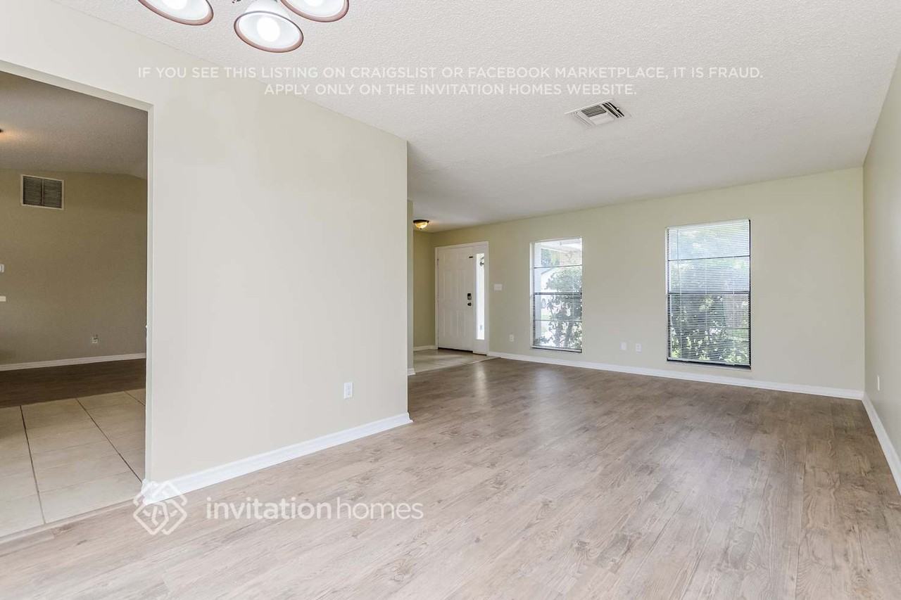 11504 Kazimer Dr - Photo 3 of 17