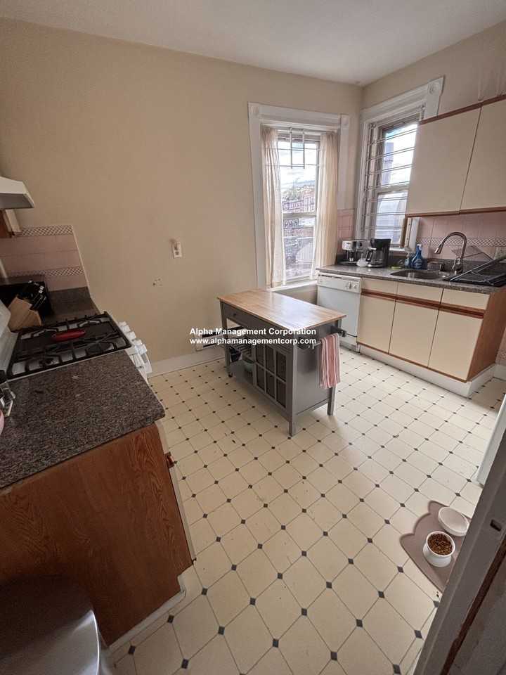 76 Harvard Ave #3 - Photo 5 of 7