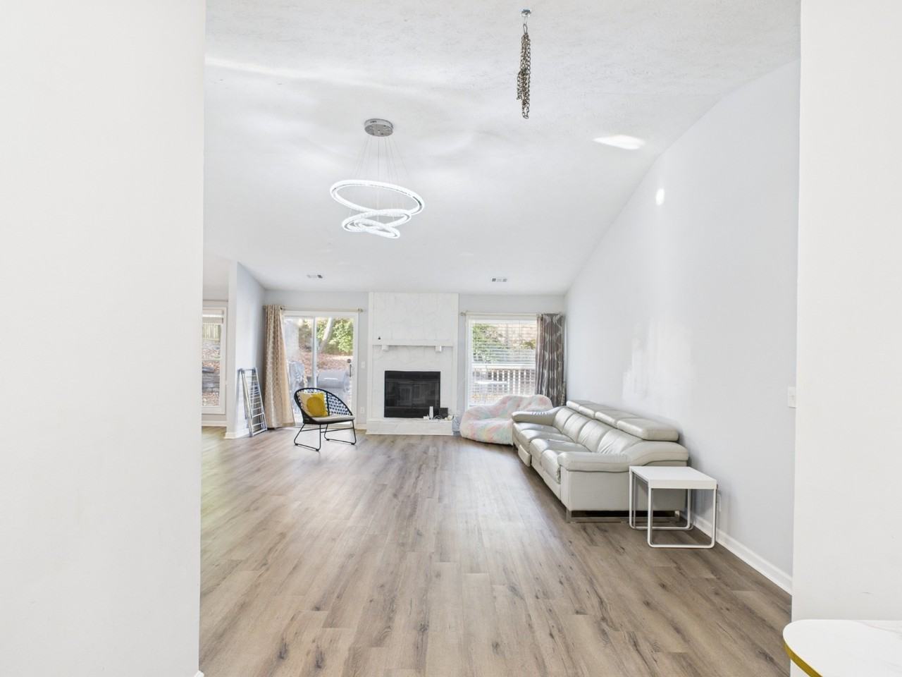 4060 Brooksbridge Crossing - Photo 2 of 29