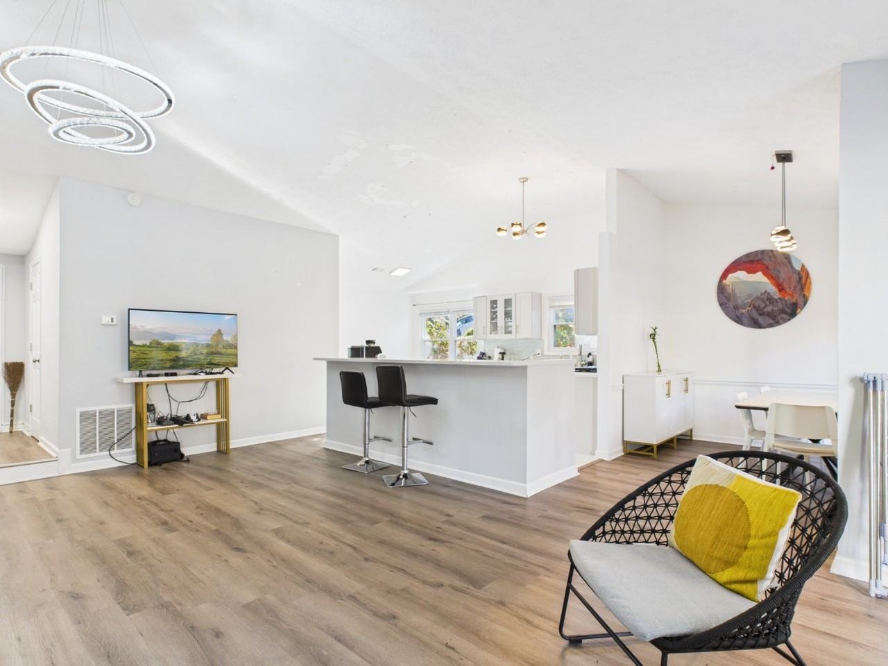 4060 Brooksbridge Crossing - Photo 6 of 29