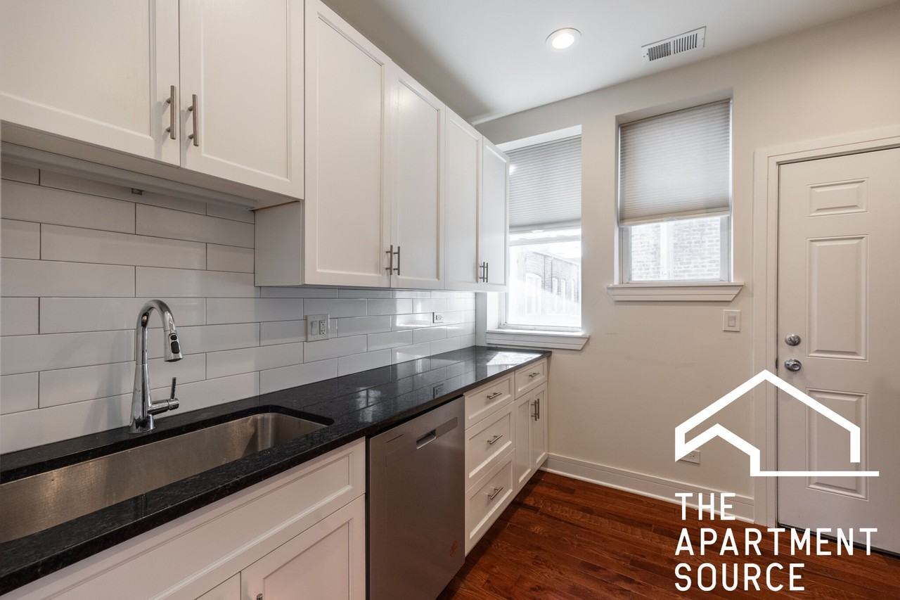 1159 W Lunt Ave #3 - Photo 5 of 16