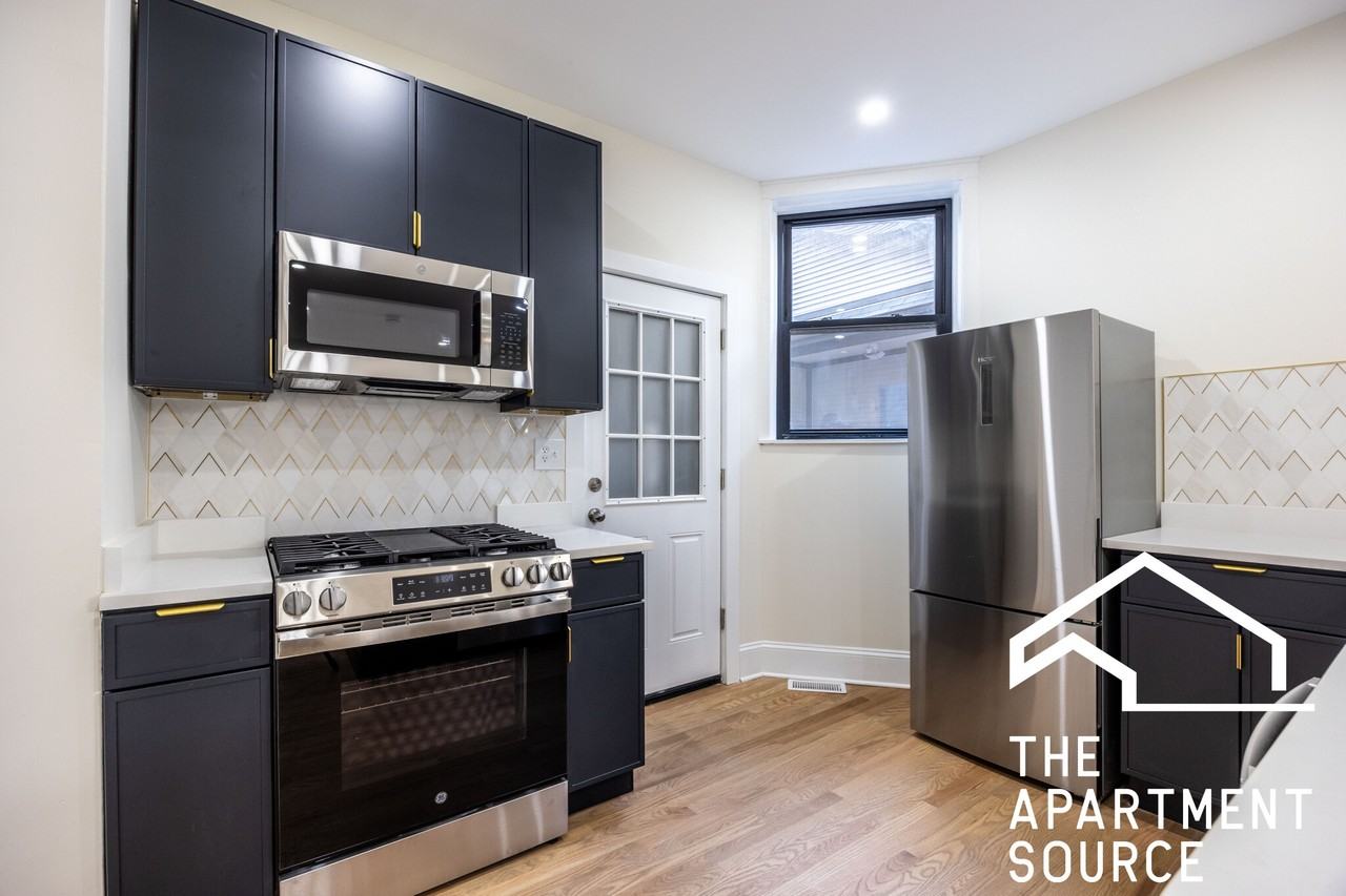 4638 N Hamilton Ave #1F - Photo 2 of 23