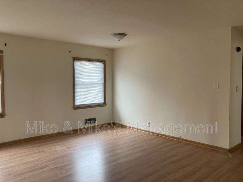 4926 N 54th St Lowr - Photo 4 of 11