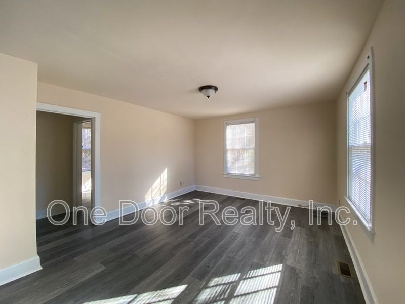 715 Lafayette St - Photo 2 of 16