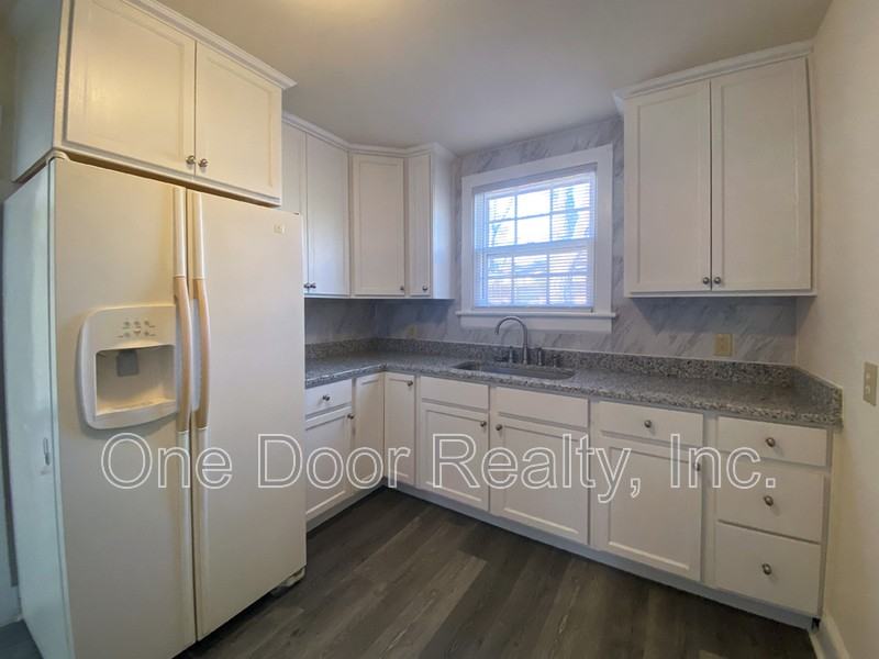 715 Lafayette St - Photo 5 of 16