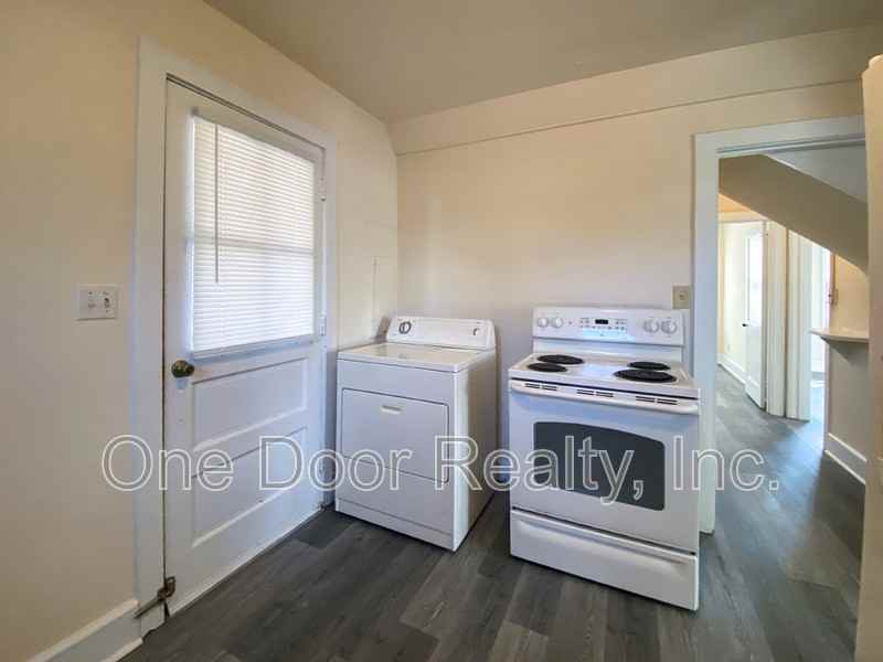 715 Lafayette St - Photo 6 of 16