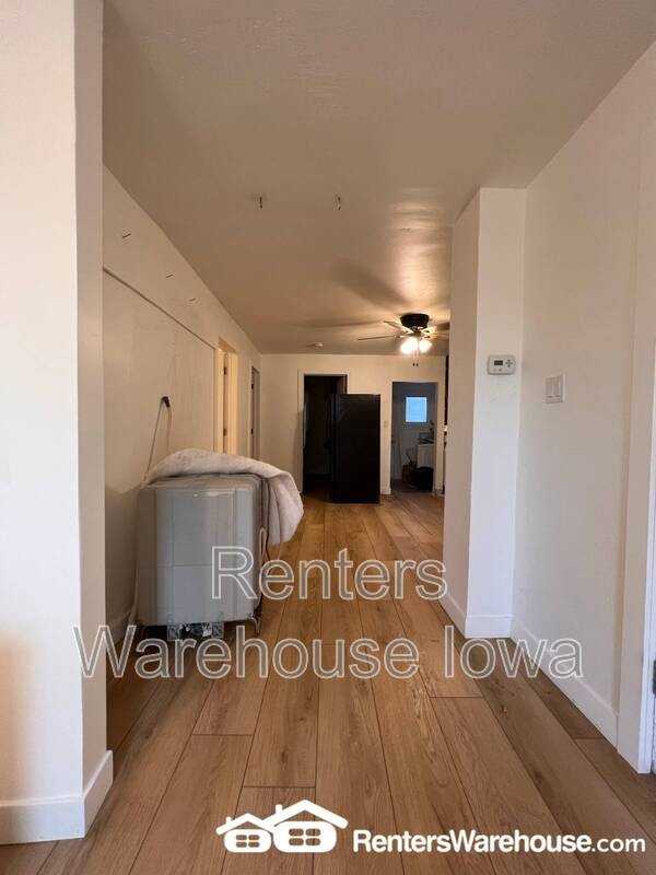 905 Se 9th St - Photo 4 of 12