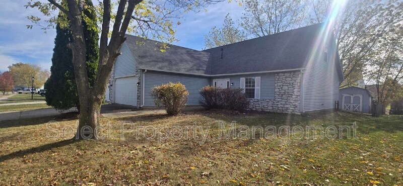 605 Copperfield Dr - Photo 2 of 34