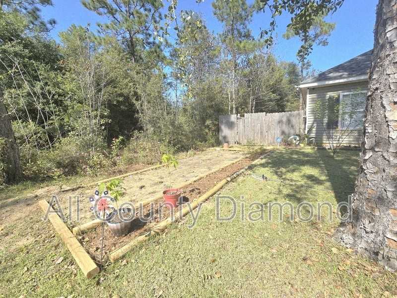 13805 Flamingo Ave - Photo 3 of 25