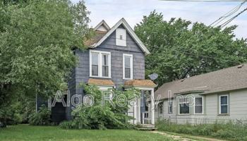 featured image of 825 Sylvan St