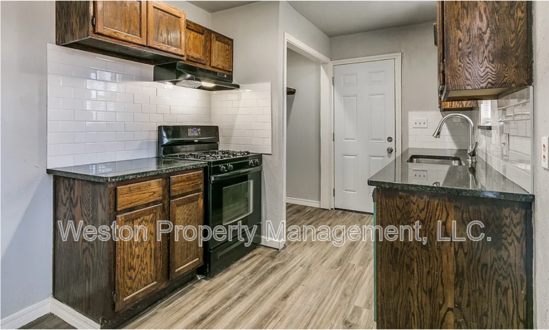 1209 Northeast 43rd Street - Photo 5 of 26