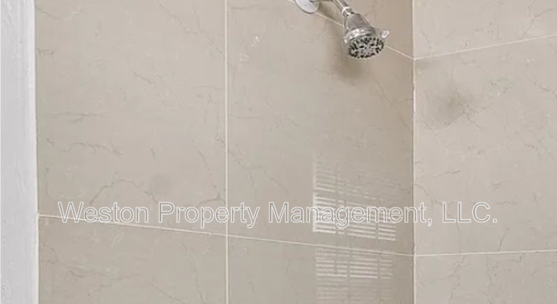 1209 Northeast 43rd Street - Photo 7 of 26