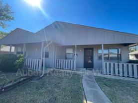 1106 Suburban St - Photo 1 of 1