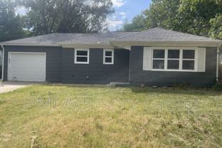 2413 Sw Mission Ave - Photo 1 of 1