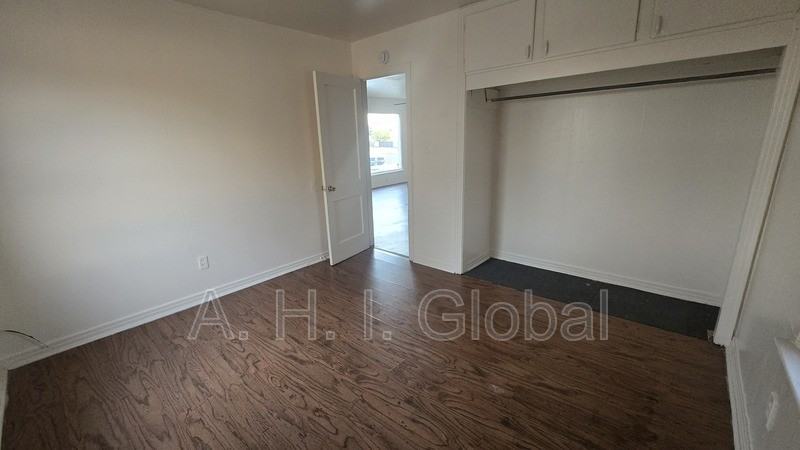 1113 Nw 21st Ave - Photo 3 of 8