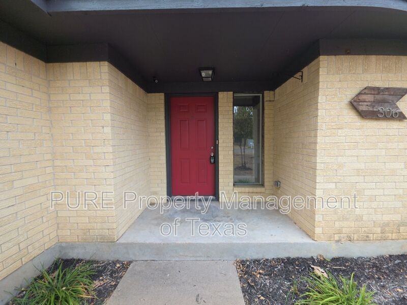 306 S 7th St - Photo 3 of 20