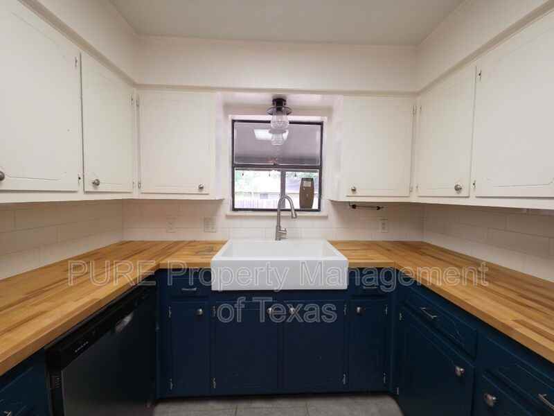 306 S 7th St - Photo 7 of 20