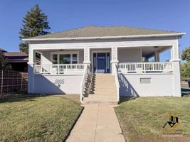 featured image of 400 Pleasant St