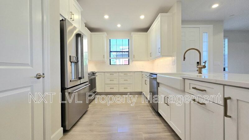 15319 Lucerna St #101 - Photo 5 of 38