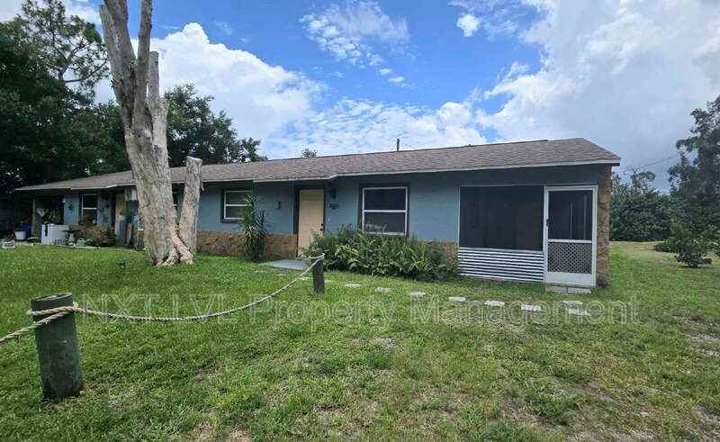 2095 Eloise Circle - Photo 2 of 12