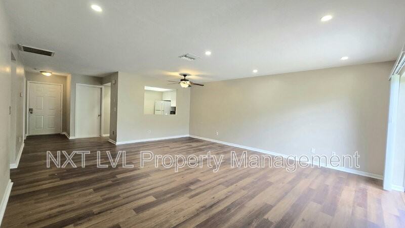 3313 Skyline Blvd - Photo 4 of 9